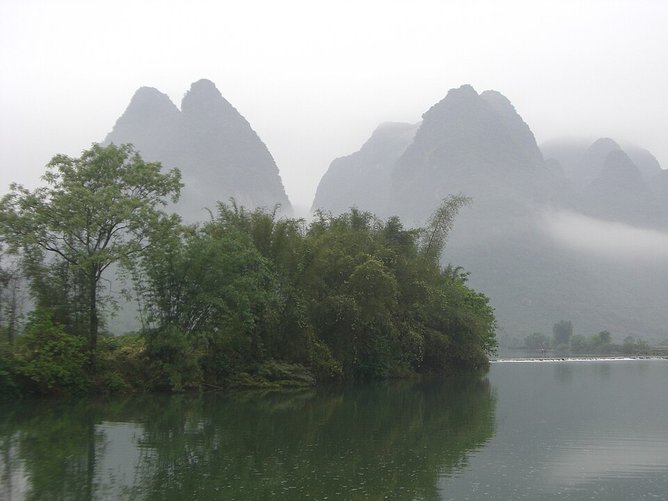 遇龙河竹筏